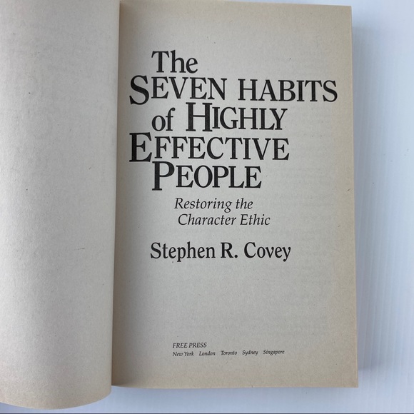 The 7 Habits of Highly Effective People Book Paperback - Picture 9 of 13